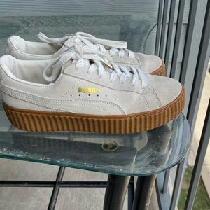 Oatmeal and brown Rihanna fenty creepers.